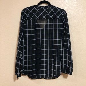 Merona Tops - Merona XL Black & White windowpane Blouse Merona Tops - Merona XL Black & White windowpane Blouse